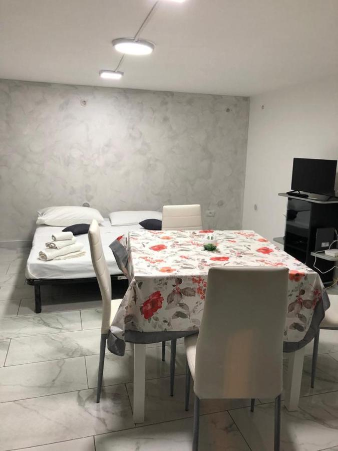 Appartement Casetta Bianca à Naples Extérieur photo